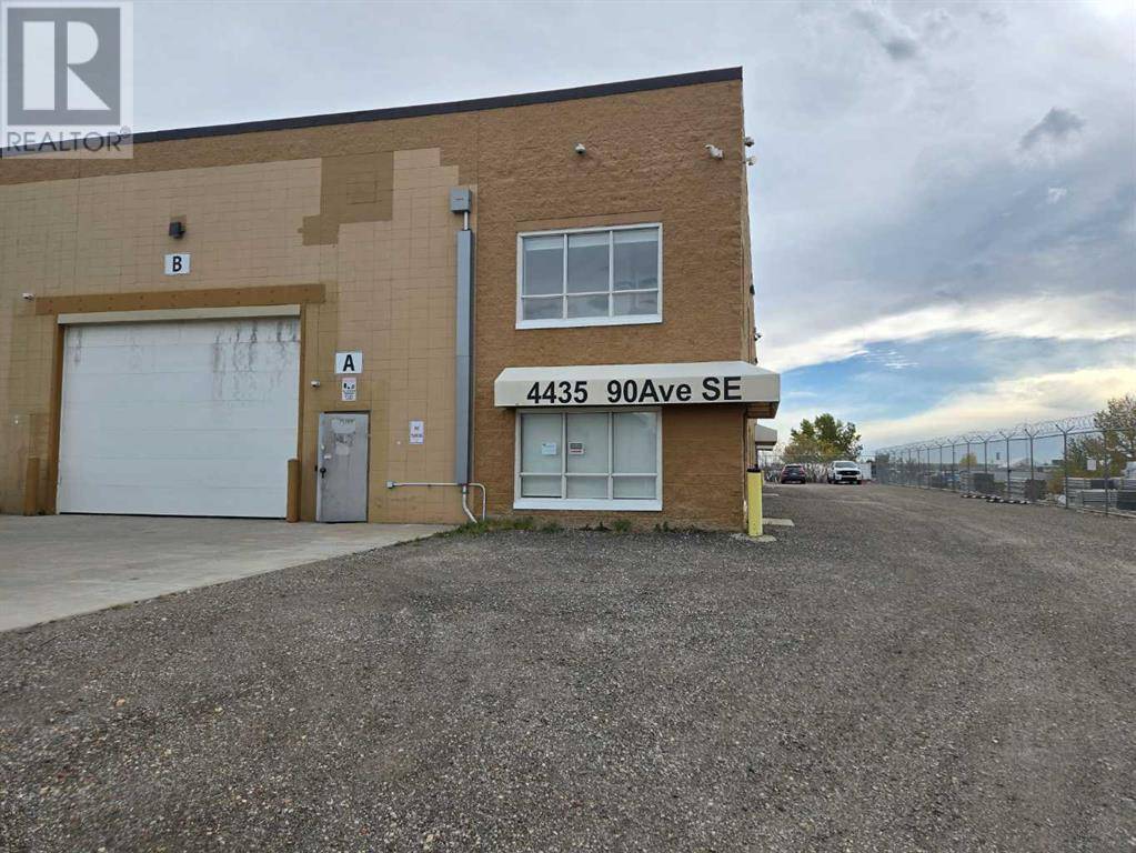 Calgary, AB T2C2S6,4435 90 Avenue SE