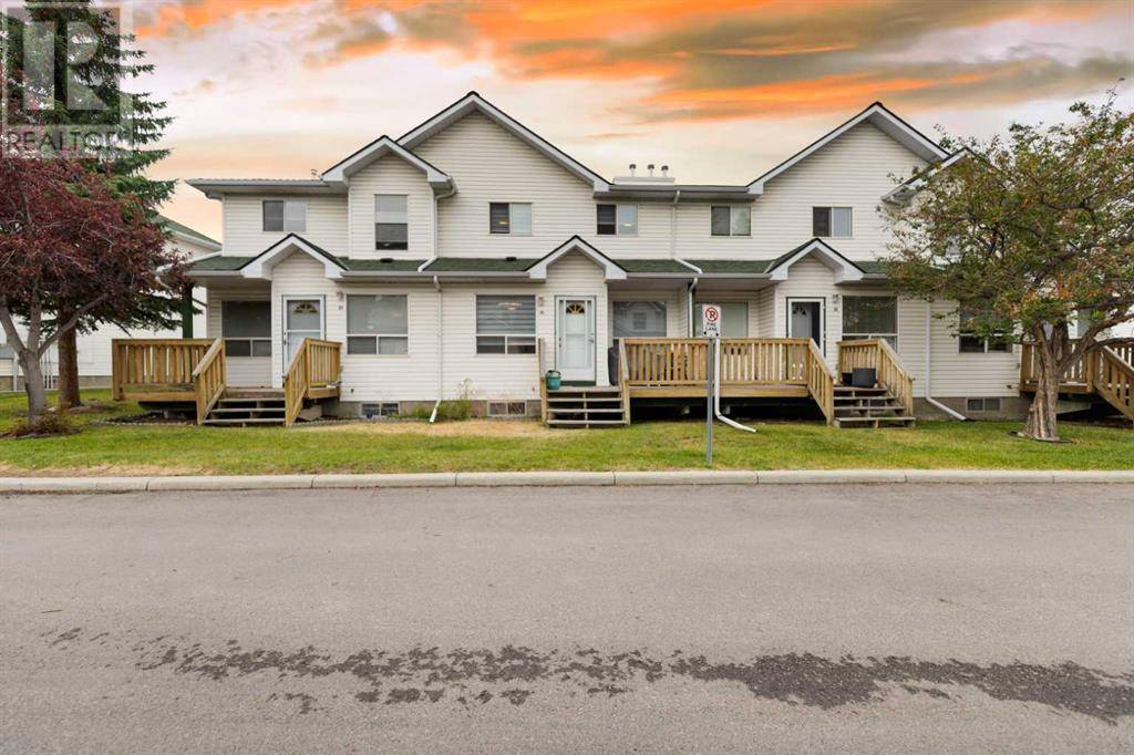 Calgary, AB T3K4L7,29 Sandpiper Link NW