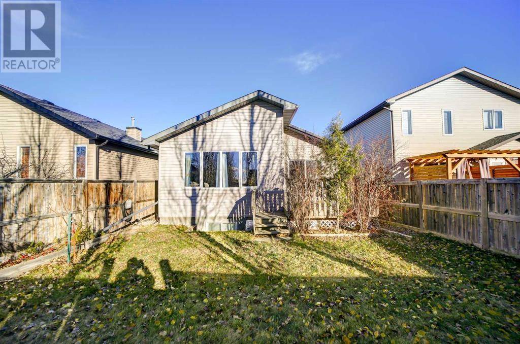 Lethbridge, AB T1J2G9,90 Coalbanks Gate W