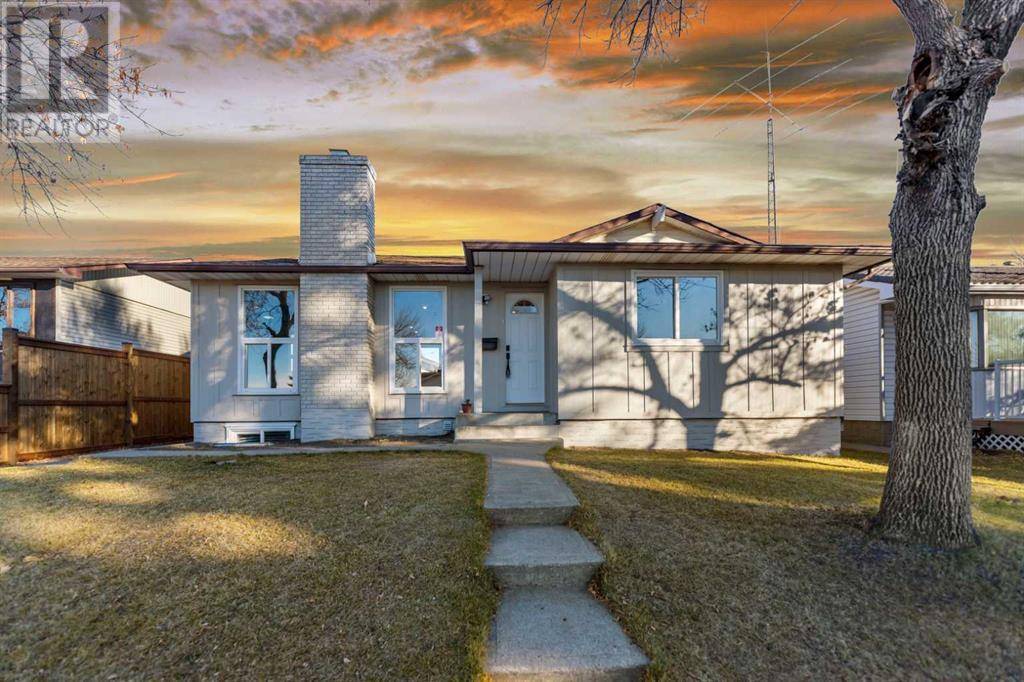 Calgary, AB T1Y1X8,208 Whitehorn Crescent NE