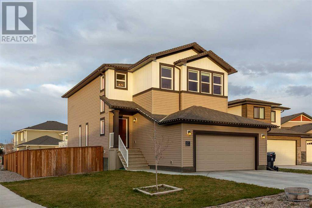 Lethbridge, AB T1J5S5,601 Bluebell Bay W