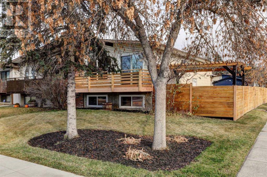 Calgary, AB T3B0C3,5202 Bowness Road NW