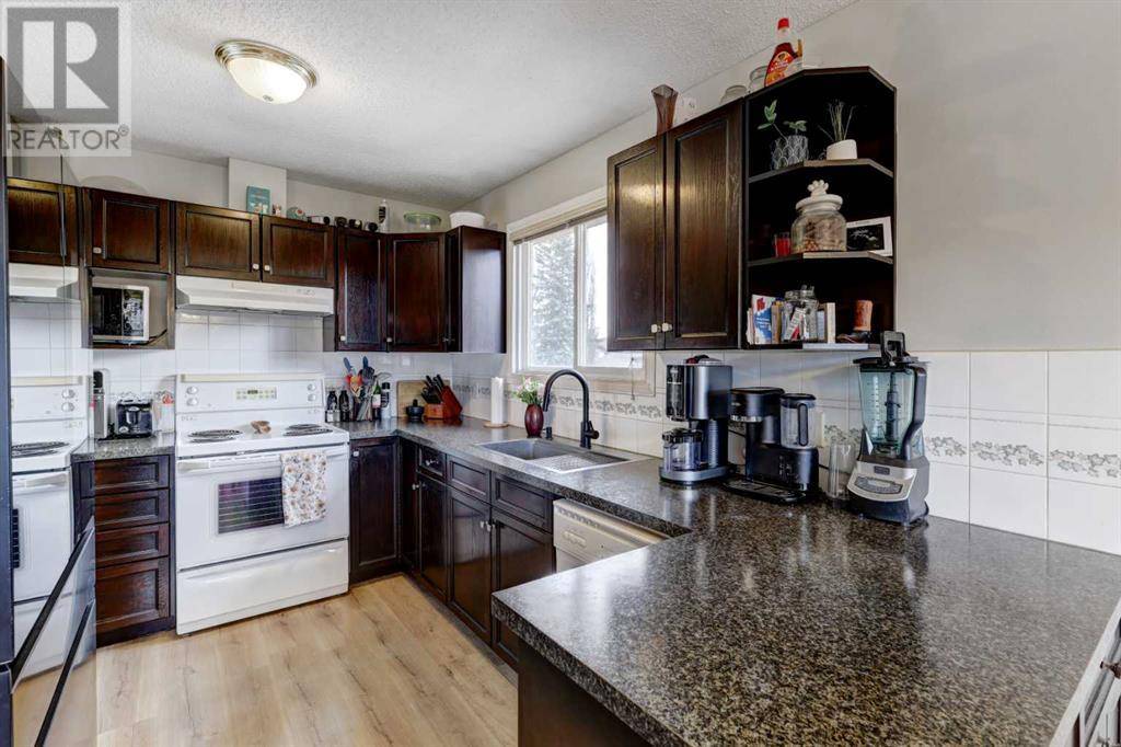 Calgary, AB T3B0C3,5202 Bowness Road NW