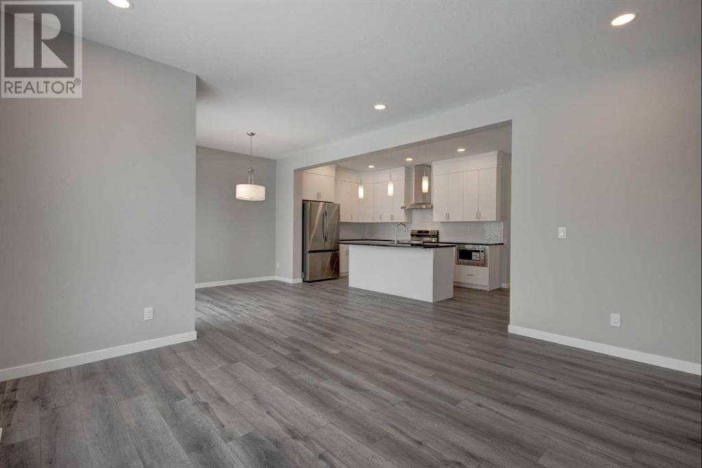 Calgary, AB T2X5M2,199 Silver Spruce Grove SW