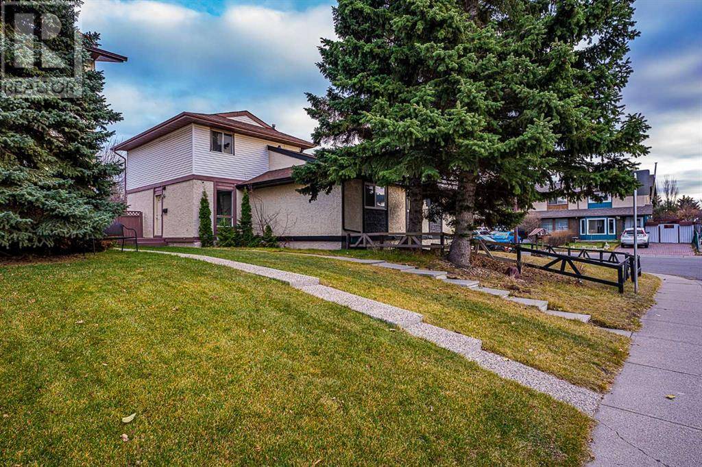 Calgary, AB T2A6J1,4 Abergale Close NE