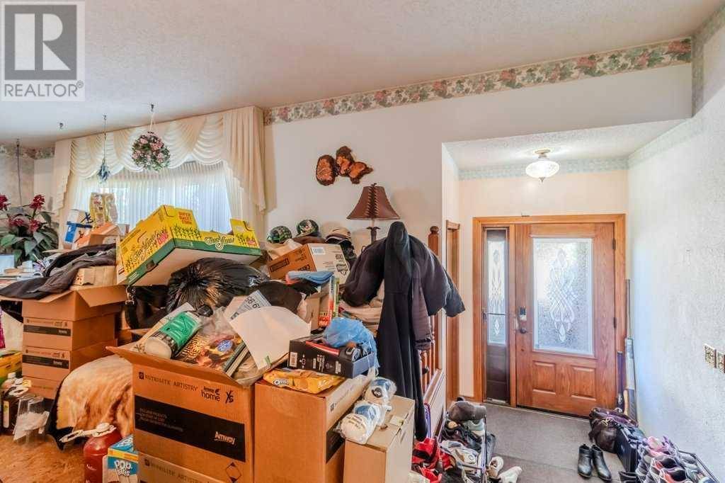 Red Deer, AB T4P3A7,42 Richards Crescent