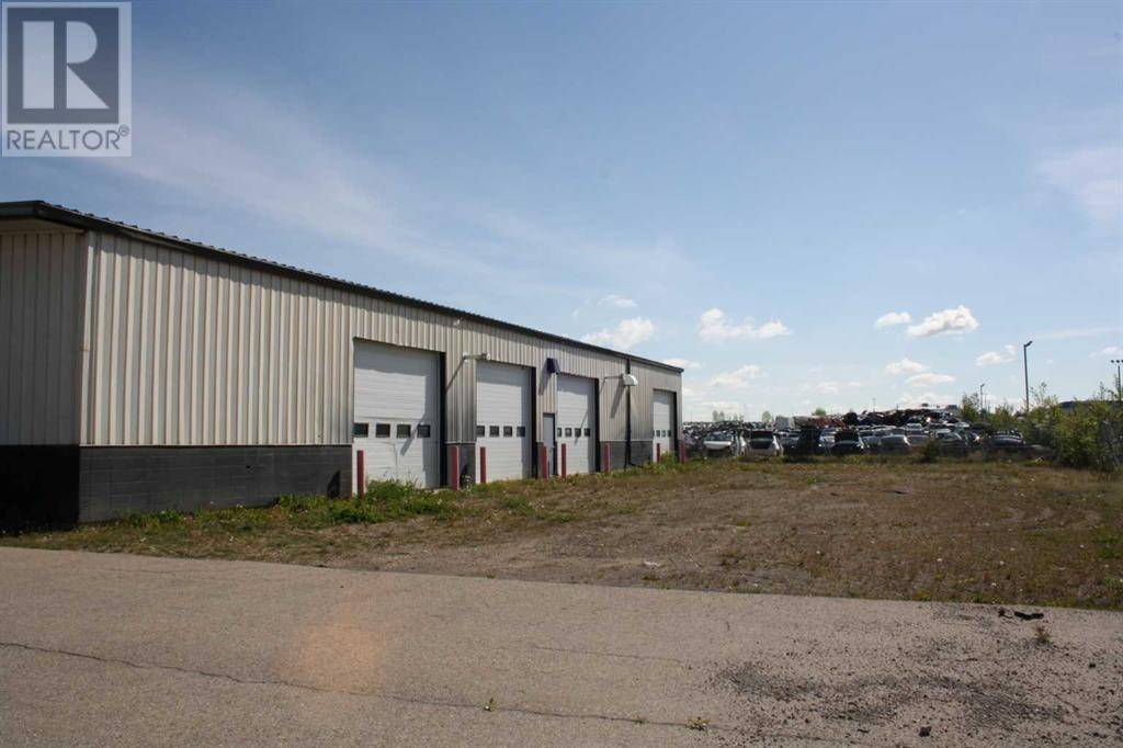Airdrie, AB T4A2C1,200, 104 East Lake Boulevard NE