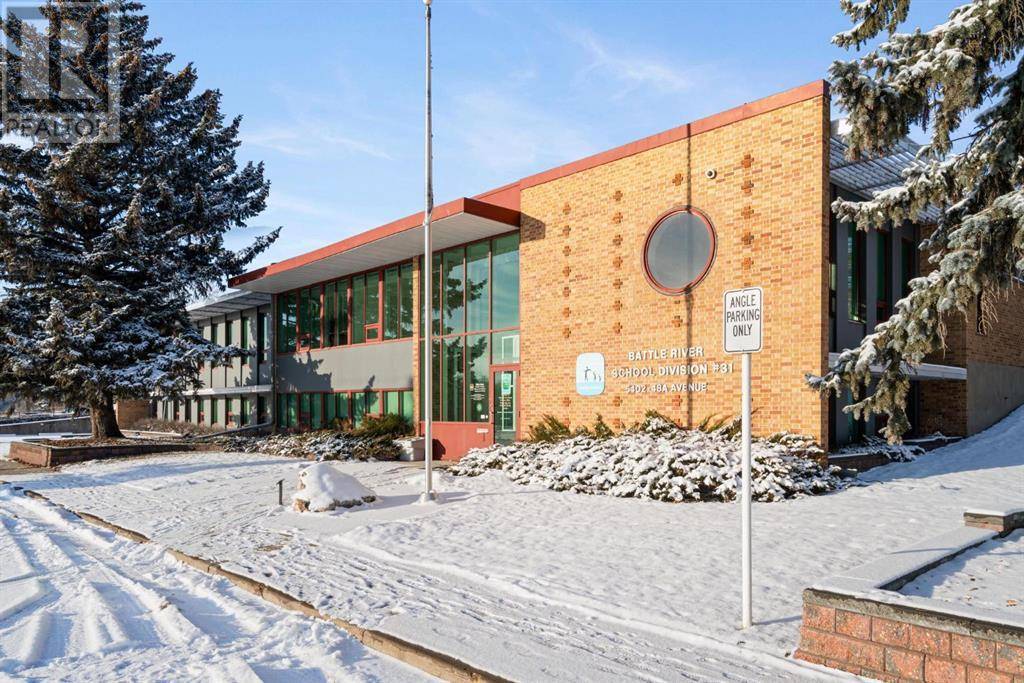 Camrose, AB T4V0L3,5402 48A Avenue