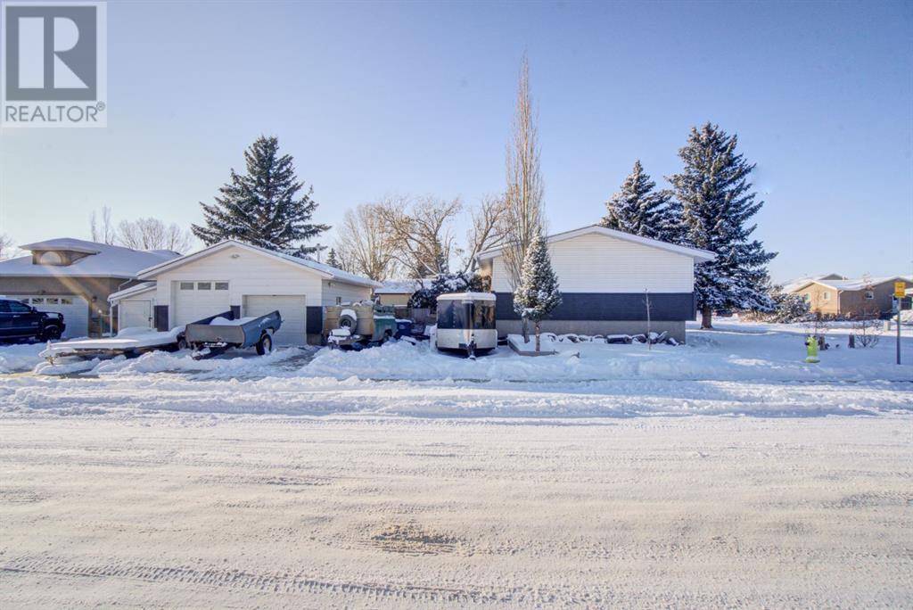 Claresholm, AB T0L0T0,21 Westrose Avenue