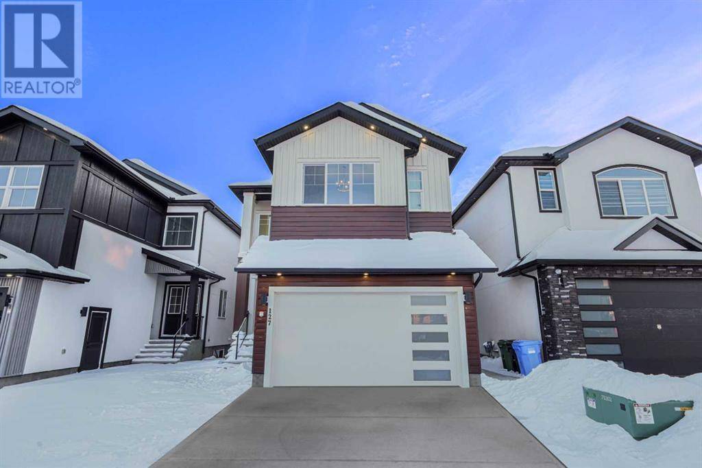 Calgary, AB T3J2H9,127 Saddlepeace Manor NE