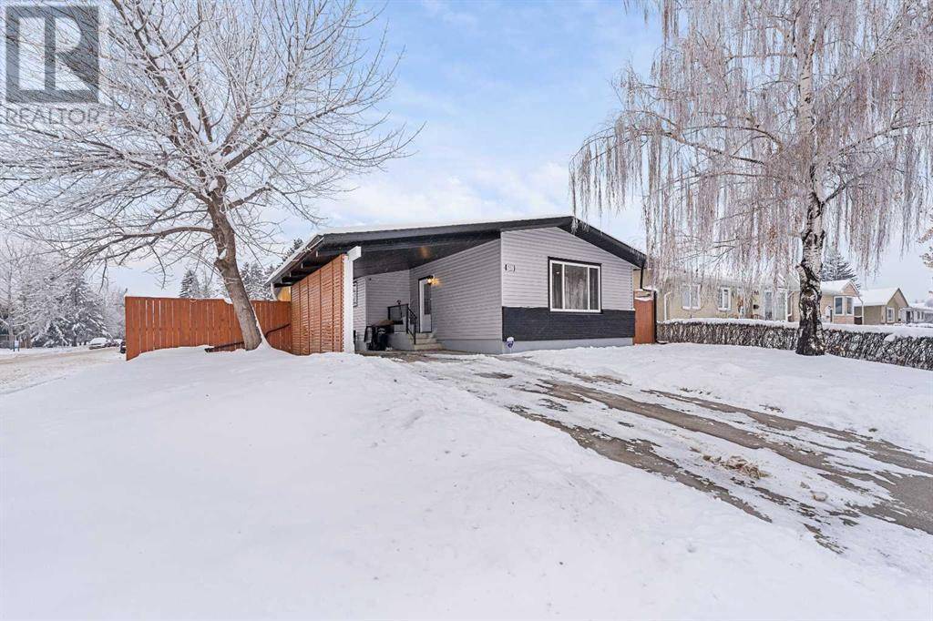 Calgary, AB T2J0T6,302 Adams Crescent SE