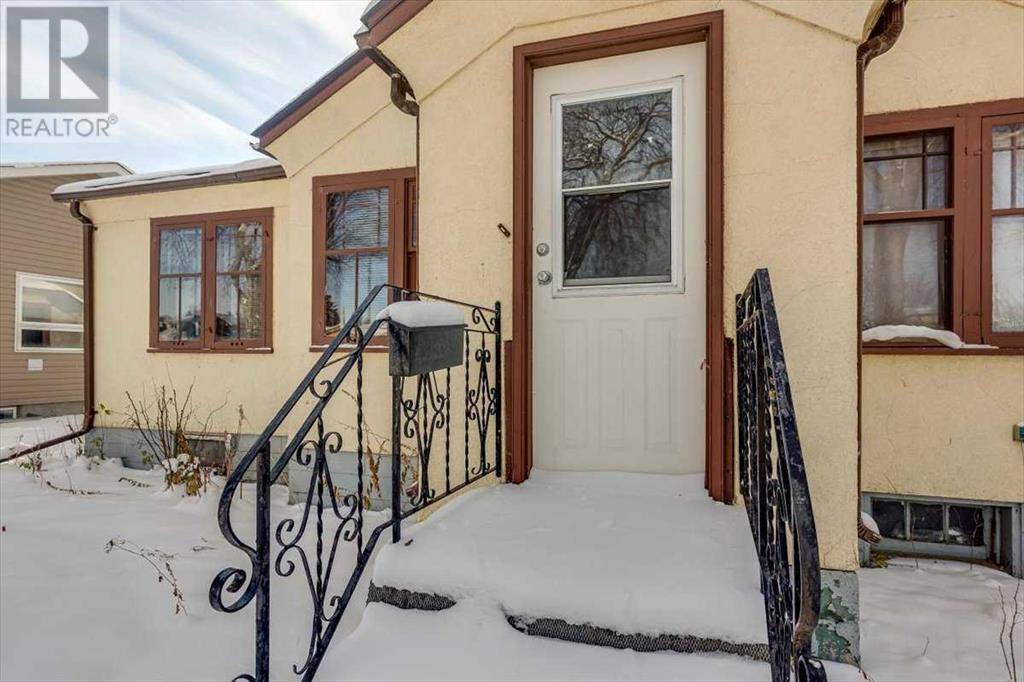 Ponoka, AB T4J1H9,5213 50 Avenue