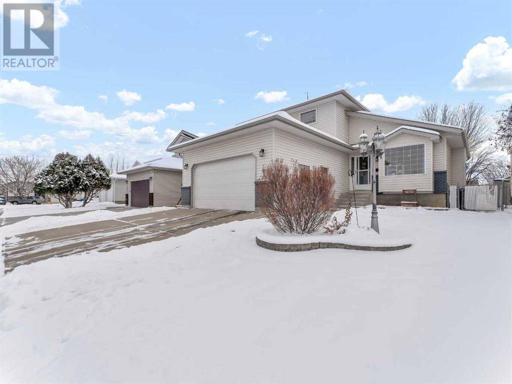 Medicine Hat, AB T1B4J4,15 Storrs Crescent SE