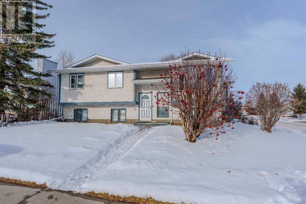 Crossfield, AB T0M0S0,1102 Whitfield Avenue