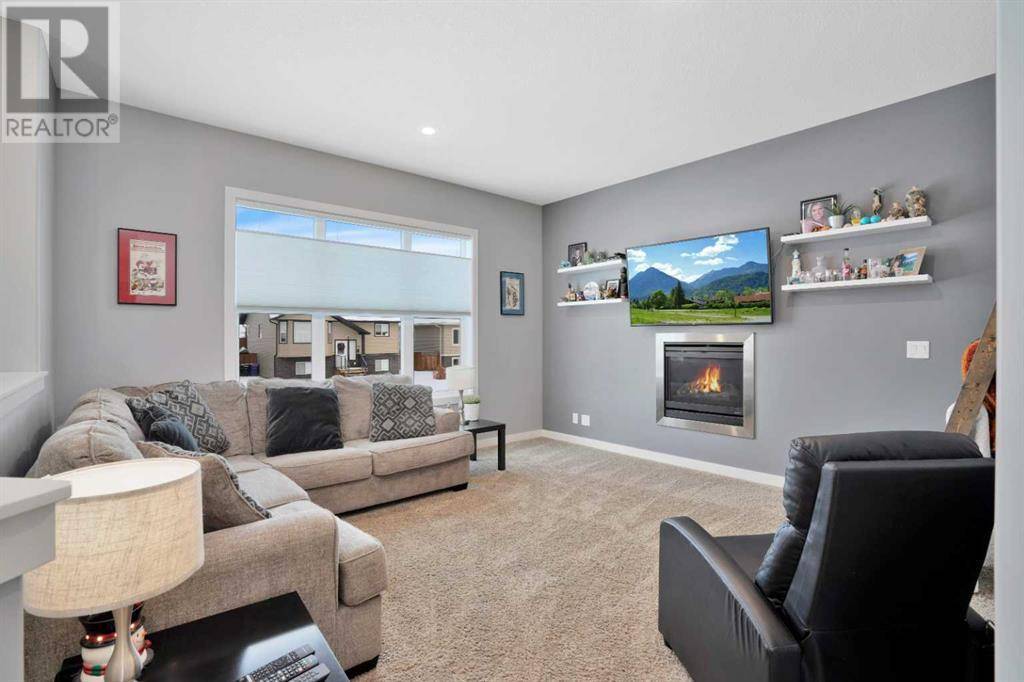 Blackfalds, AB T4M0M2,49 Aztec Crescent