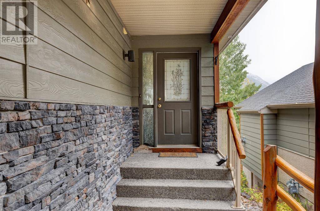 Canmore, AB T1W2M5,111 Morris