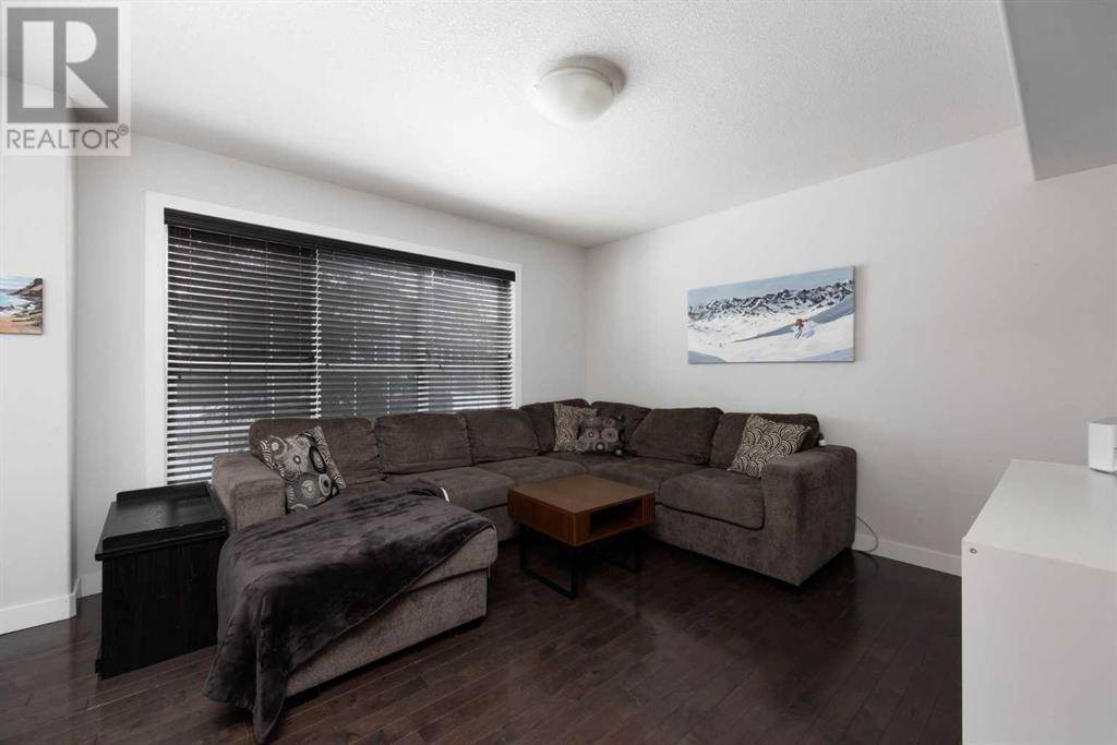 Fort Mcmurray, AB T9K0Y7,15, 400 Sparrow Hawk Drive