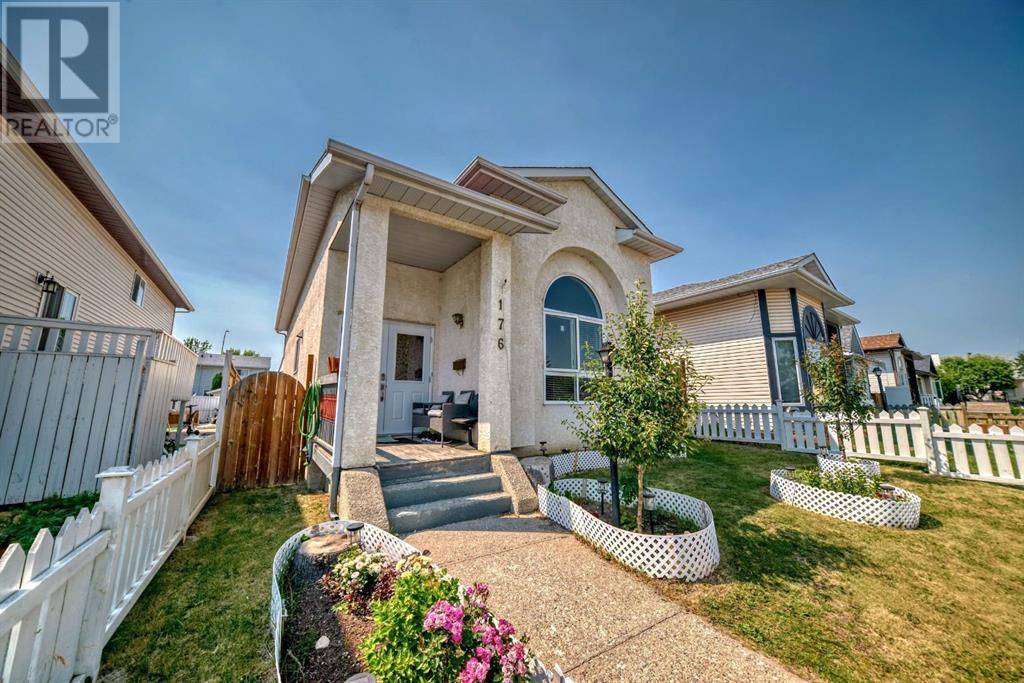 Calgary, AB T1y6v1,176 Laguna Close NE