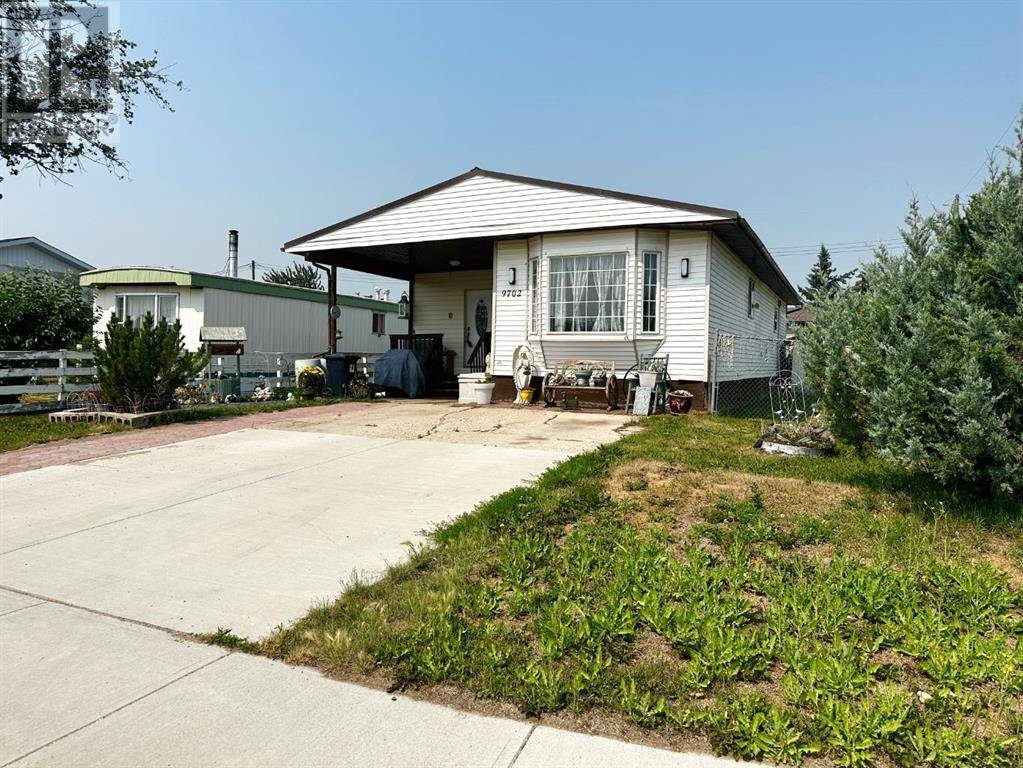 Clairmont, AB T8X5G2,9702 101 Avenue