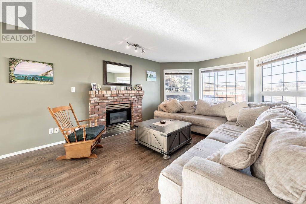 Strathmore, AB T1P1M2,111 Strathaven Crescent