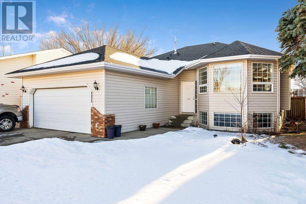 Strathmore, AB T1P1M2,111 Strathaven Crescent