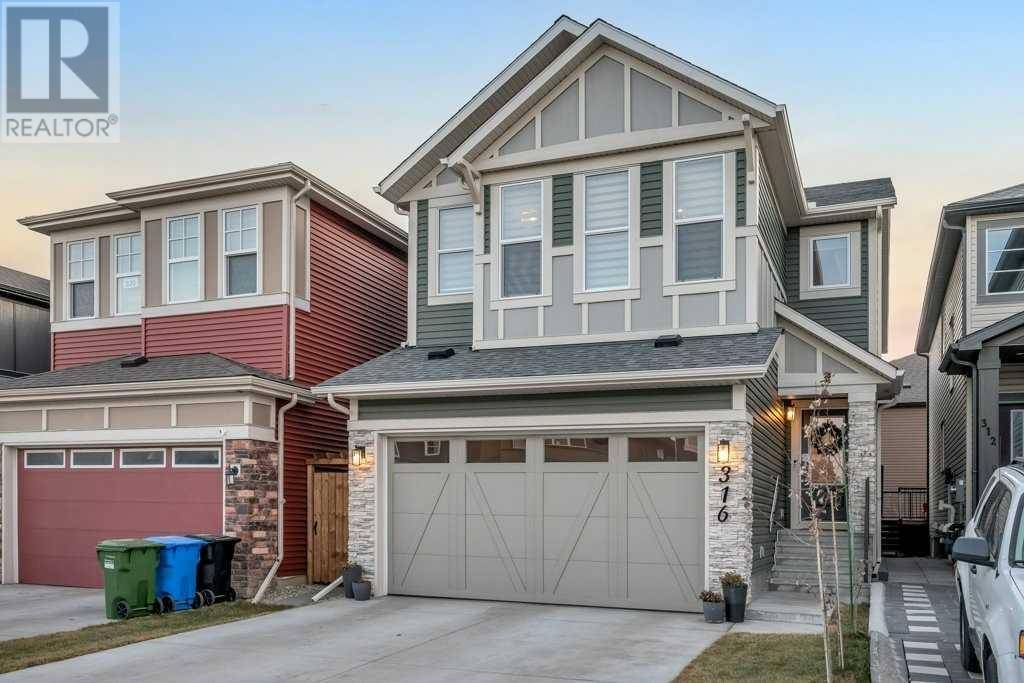 Calgary, AB T3J2H6,316 Savanna Way NE