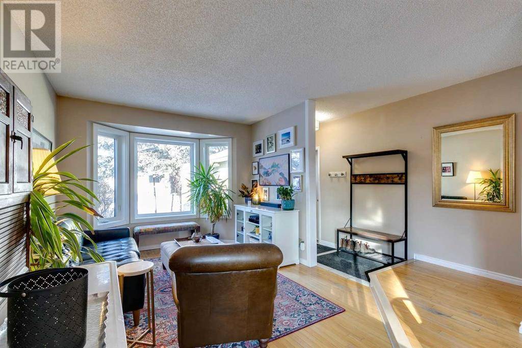 Calgary, AB T3K3A9,44 Sanderling Rise NW