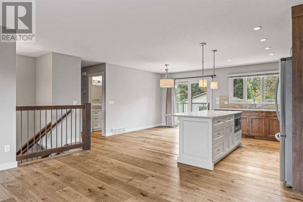 Canmore, AB T1W1W4,949 13th Street