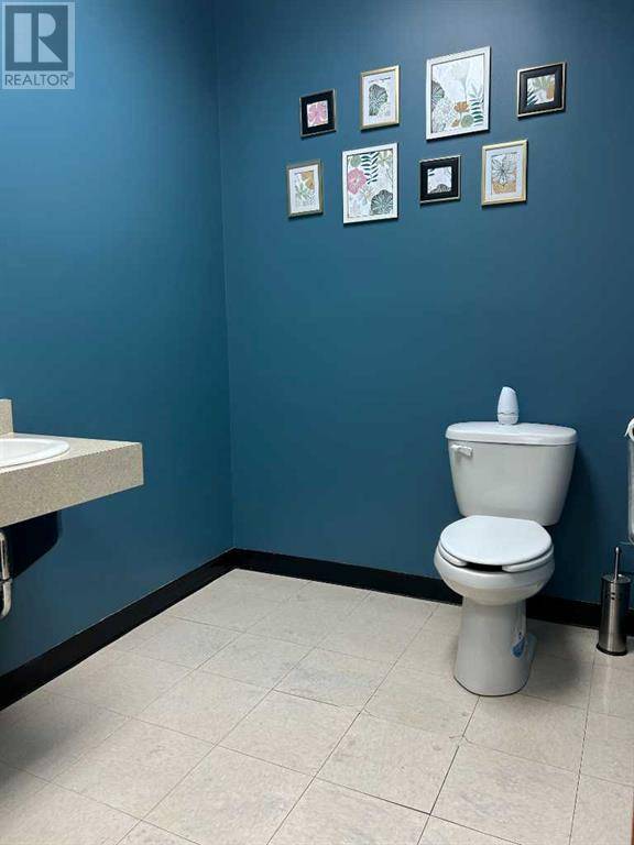 Medicine Hat, AB T1A1Z8,103A, 1501 Dunmore Road SE