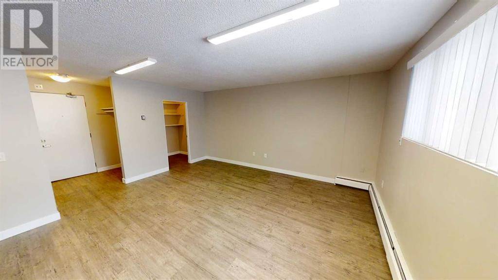 Grande Prairie, AB T8V1G9,106, 9932 105 Avenue