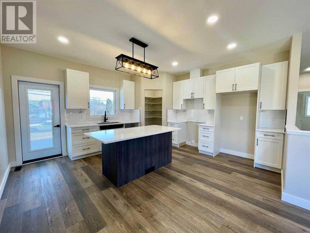 Wainwright, AB T9W1E8,1119 14 Street