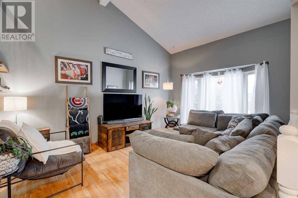 Calgary, AB T3G1T8,16 Ranchridge Crescent NW