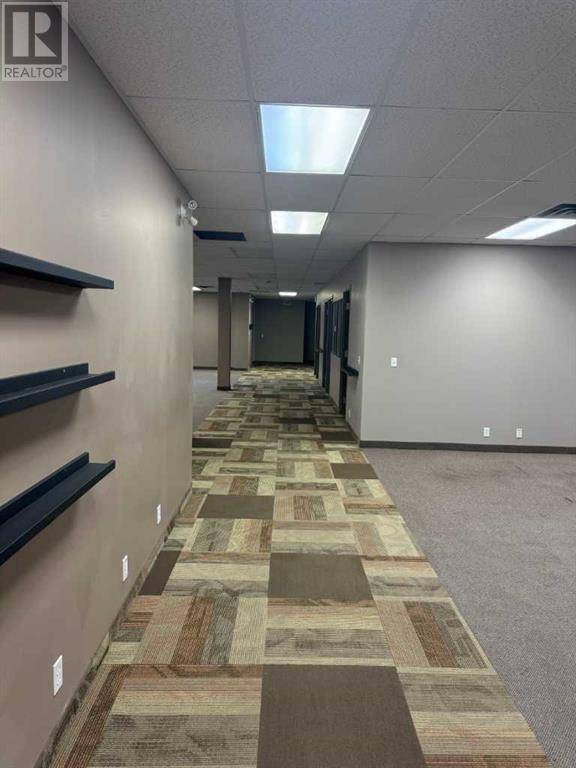 Calgary, AB T2G3Z2,3628 BURNSLAND Road SE