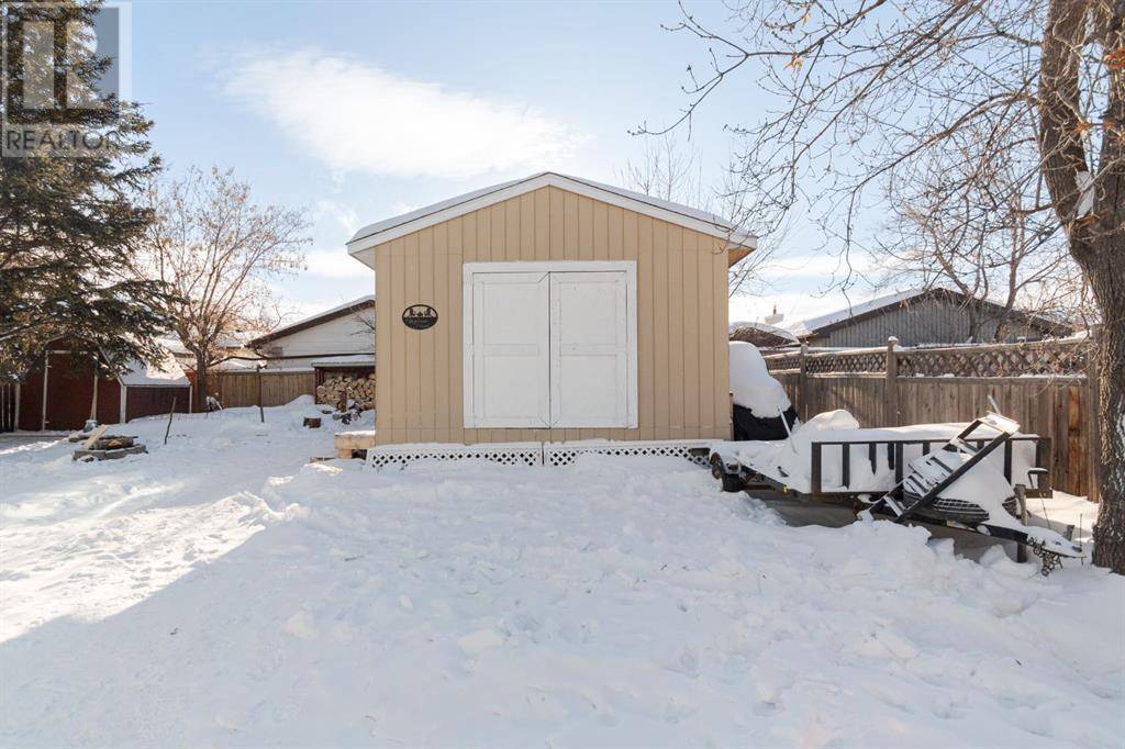 Fort Mcmurray, AB T9K1K6,146 Leigh Crescent