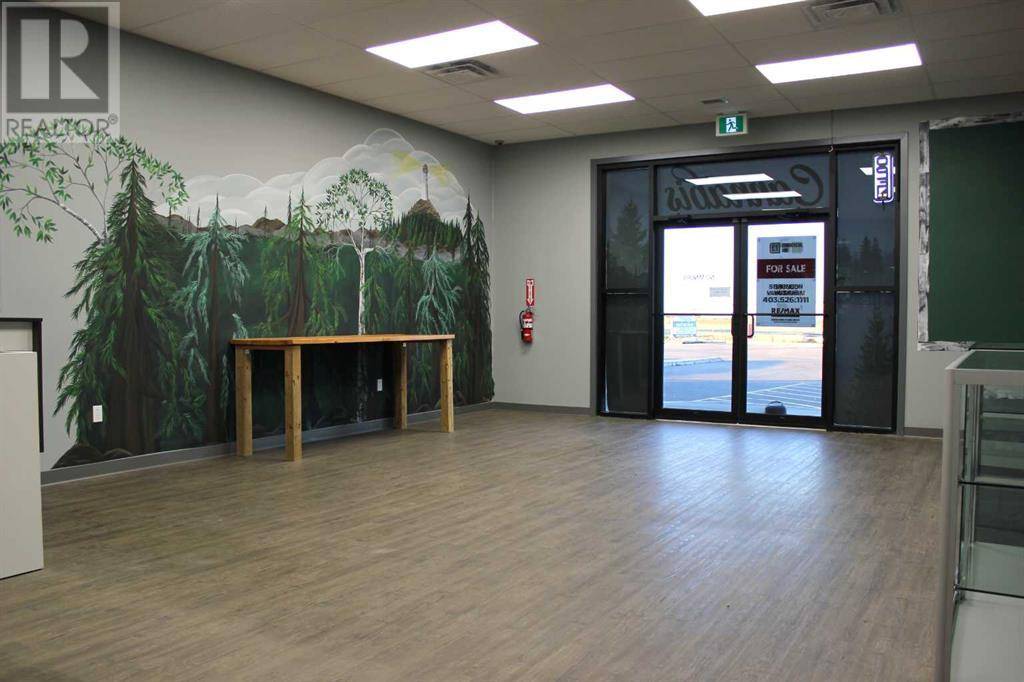Medicine Hat, AB T1C0C8,102, 2882 Box Springs Boulevard