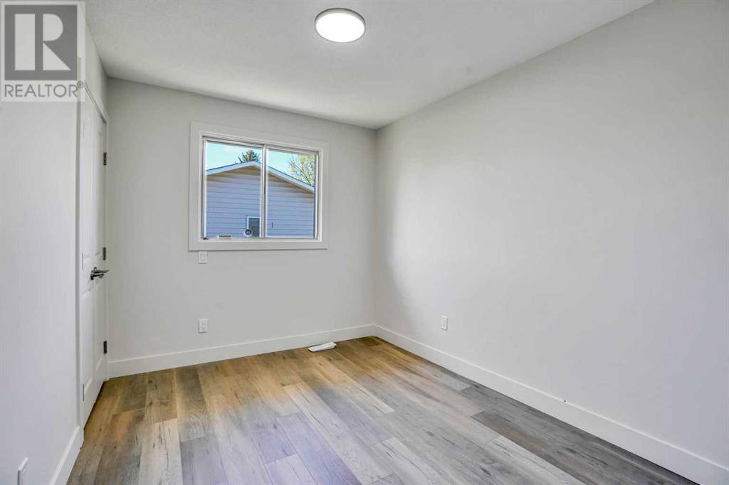 Calgary, AB T1Y1Y4,616 Whitehorn Way NE
