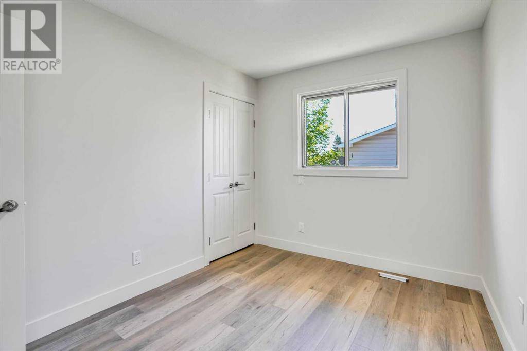 Calgary, AB T1Y1Y4,616 Whitehorn Way NE