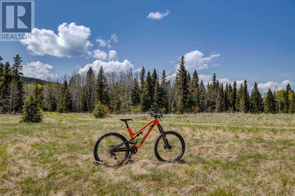 Bragg Creek, AB T0L0K0,231057 Range Rd 54