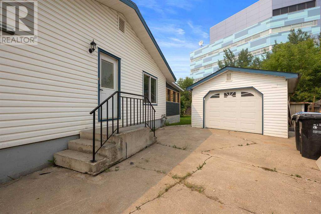 Fort Mcmurray, AB T9H1J9,7 Berry Crescent