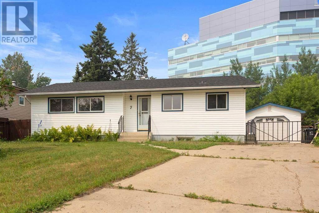 Fort Mcmurray, AB T9H1J9,7 Berry Crescent