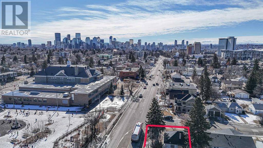 Calgary, AB T2M1K9,1102 21 Avenue NW