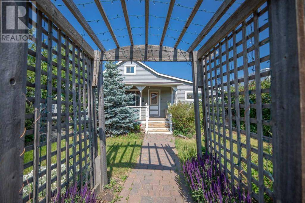Cochrane, AB T4C2C2,125 River Avenue
