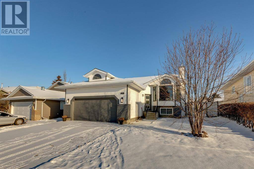 High River, AB T1V1L8,908 16 Street SE