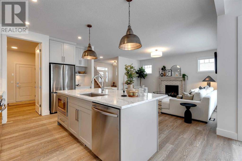 Cochrane, AB T4C3C7,396 Rivercrest View