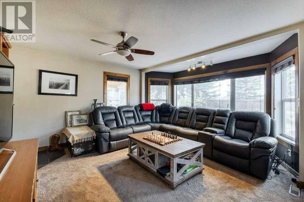 Crossfield, AB T0M0S0,1214 Hammond Avenue