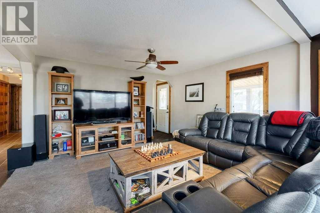 Crossfield, AB T0M0S0,1214 Hammond Avenue