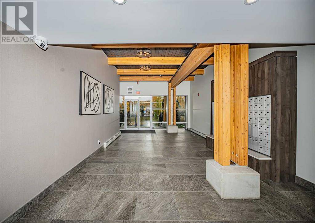 Calgary, AB T3E8A9,3415, 95 Burma Star Road SW