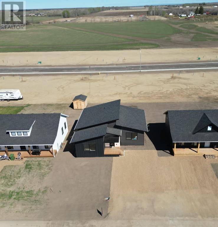 La Crete, AB T0H2H0,10402 105 Ave