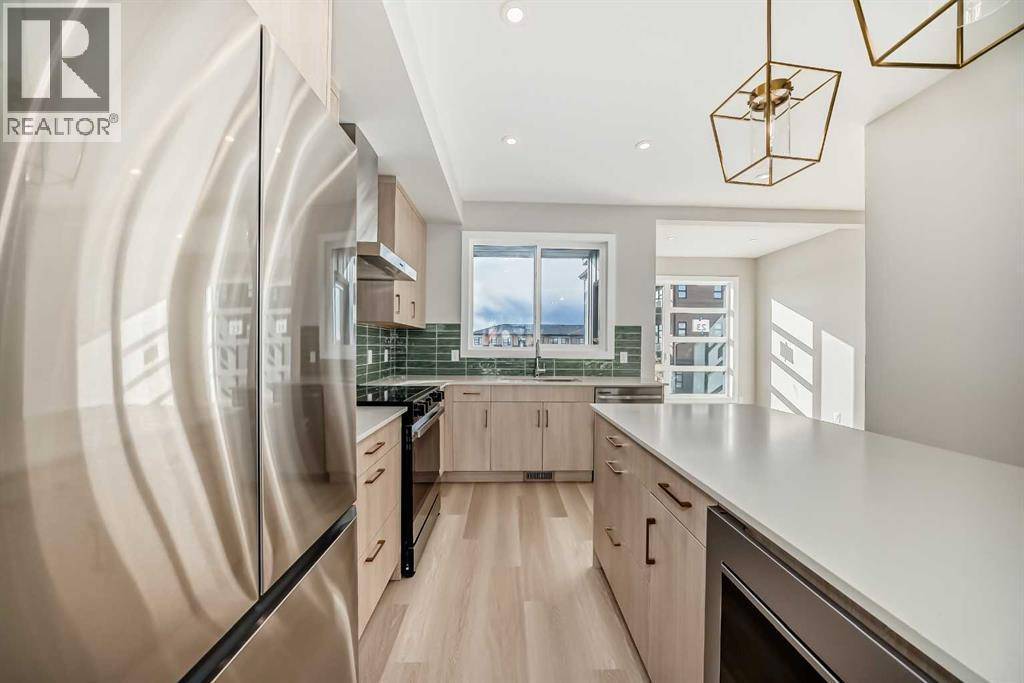 Calgary, AB T3P2C7,23 Lucas Way NW