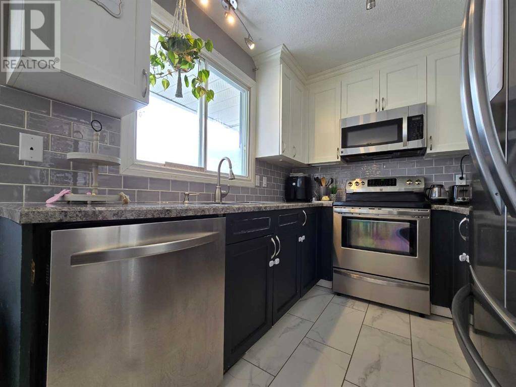 Grimshaw, AB T0H1W0,4306 54 Street